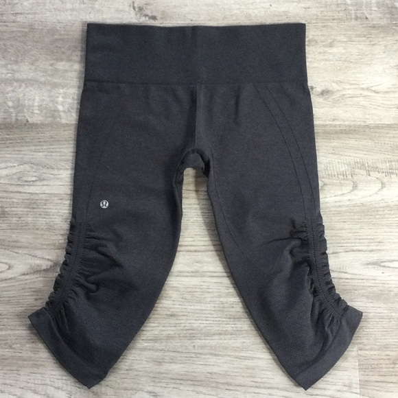 Lululemon - In The Flow Crop - Dark Grey - Picture 4 of 7